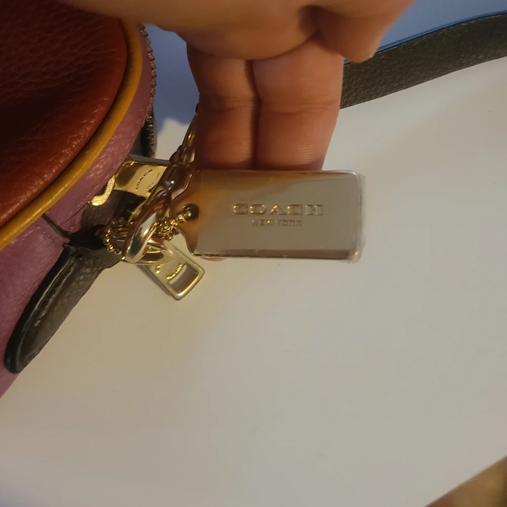 Coach Leather Shoulder Bag in Brown with Brown Crossbody Strap Included